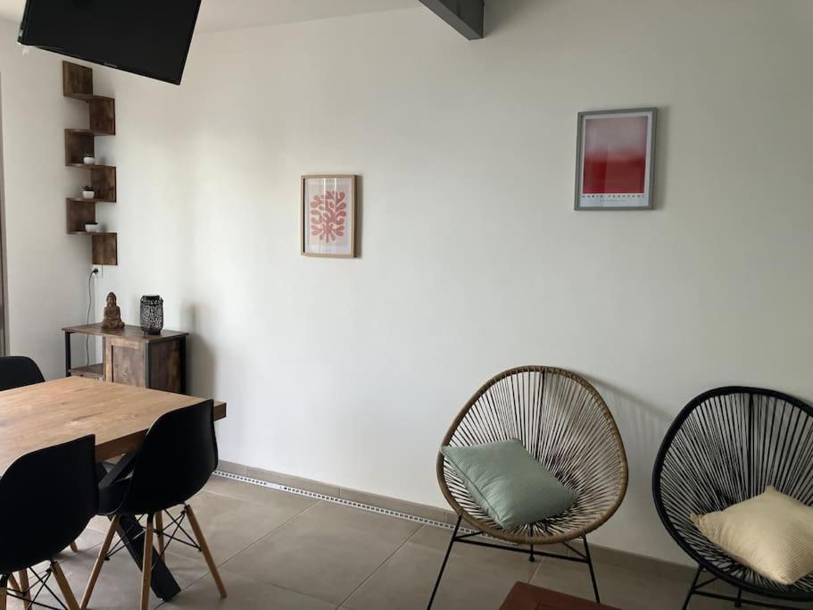 Appartement T4 Terrasse Et Vue Istres Exterior foto